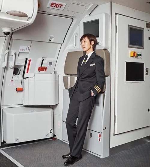 ジェンダーレス」制服を導入した韓国航空会社が反響呼ぶ。誕生の理由を
