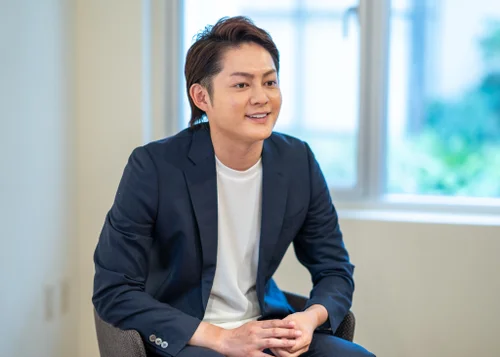 ブランド品の全身武装は、もういらない」“青汁王子”が“あしなが ブランド品の全身武装は、もういらない」“青汁王子”が“あしなが
