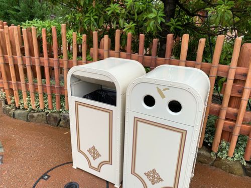 東京ディズニーランド・シーの“ゴミ箱”に賞賛の声。「他でも真似してほしい」、仕掛けは夢の国の“一工夫” | ハフポスト NEWS