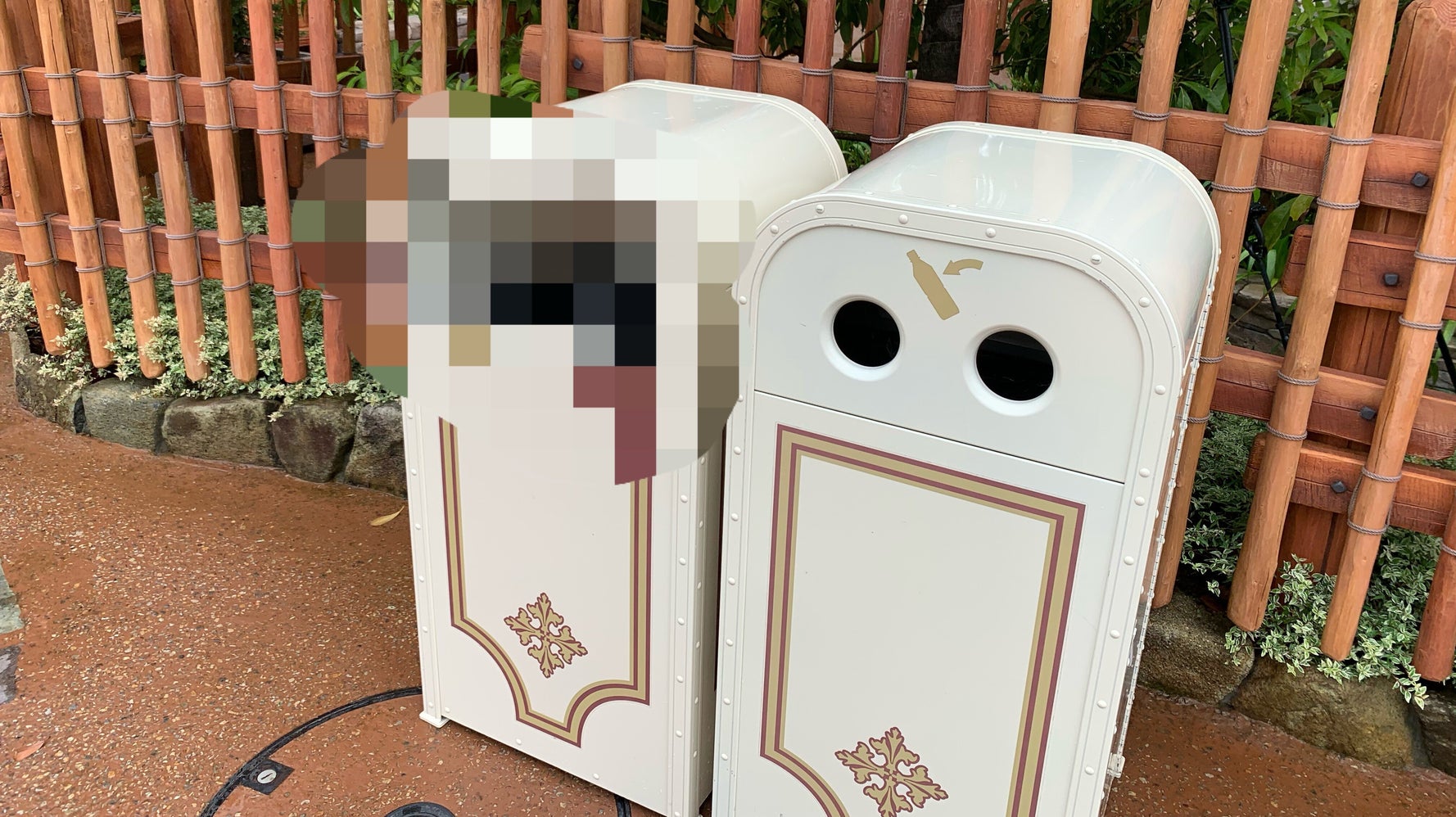 東京ディズニーランド シーの ゴミ箱 に賞賛の声 他でも真似してほしい 仕掛けは夢の国の 一工夫 ハフポスト 東京ディズニーランド シーの ゴミ箱 に賞賛の声 他でも真似してほしい 仕掛けは夢の国の 一工夫 ハフポスト