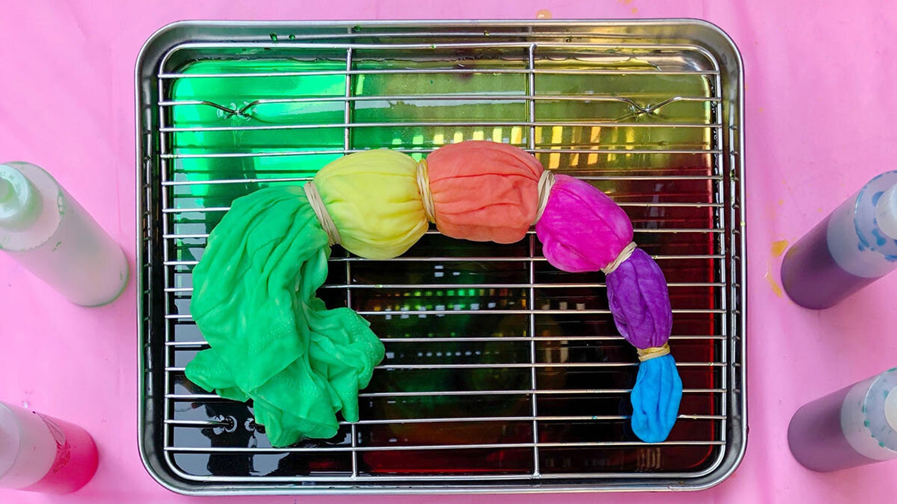How To Tie-Dye In A Small Space 1 How To Tie-Dye In A Small Space 1