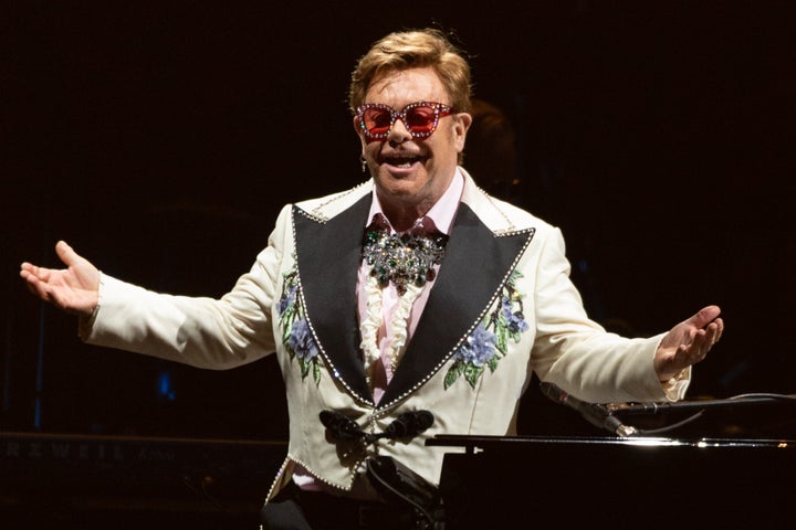El cantante Elton John durante uno de sus conciertos en marzo de 2020.
