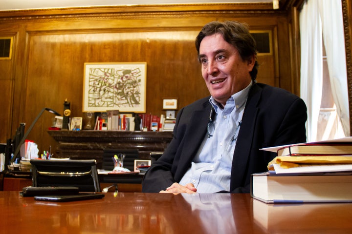 García Montero, en su despacho