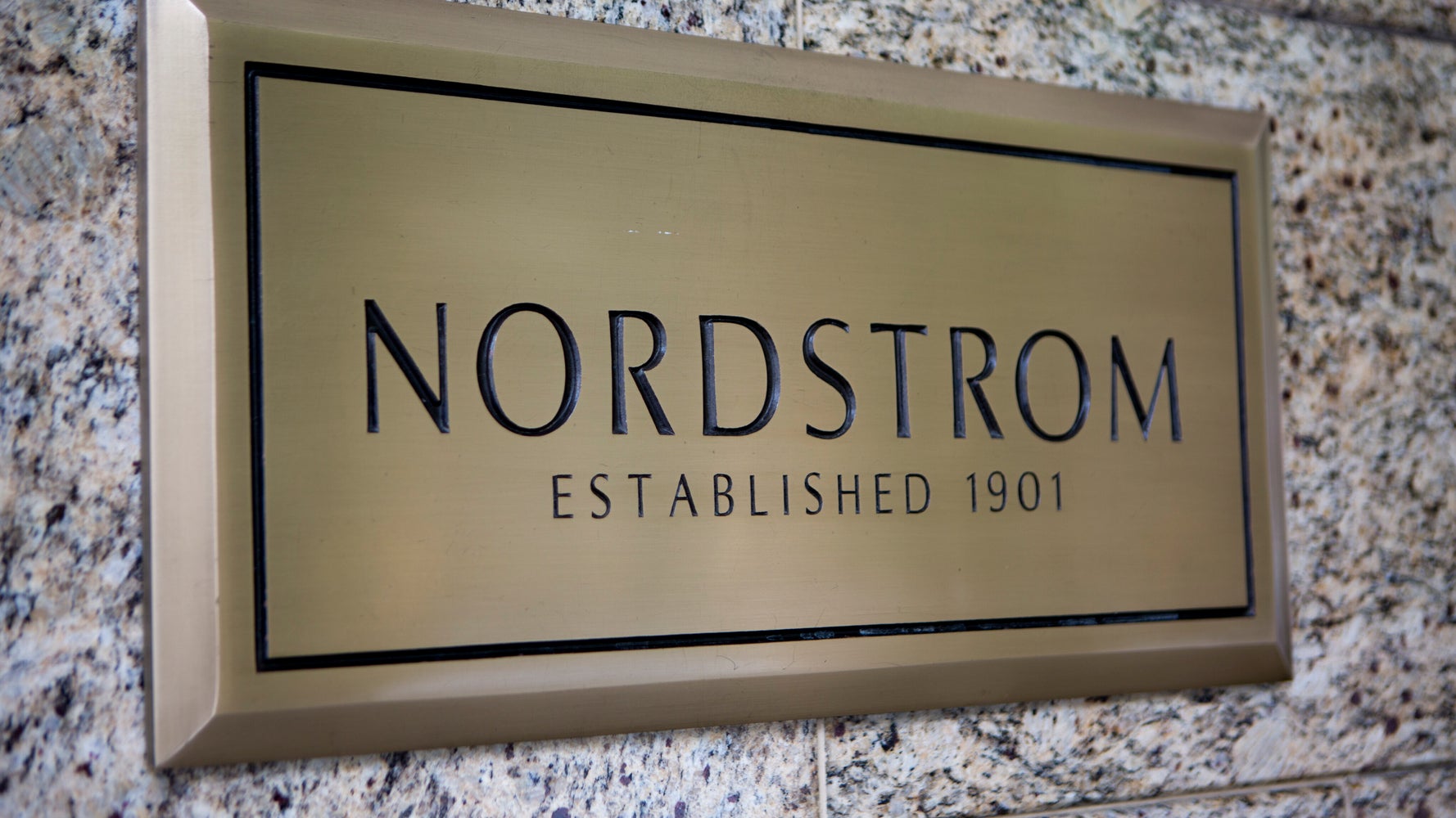 Nordstrom's Anniversary Sale 2020: Everything You Need To Know 1 Nordstrom's Anniversary Sale 2020: Everything You Need To Know 1
