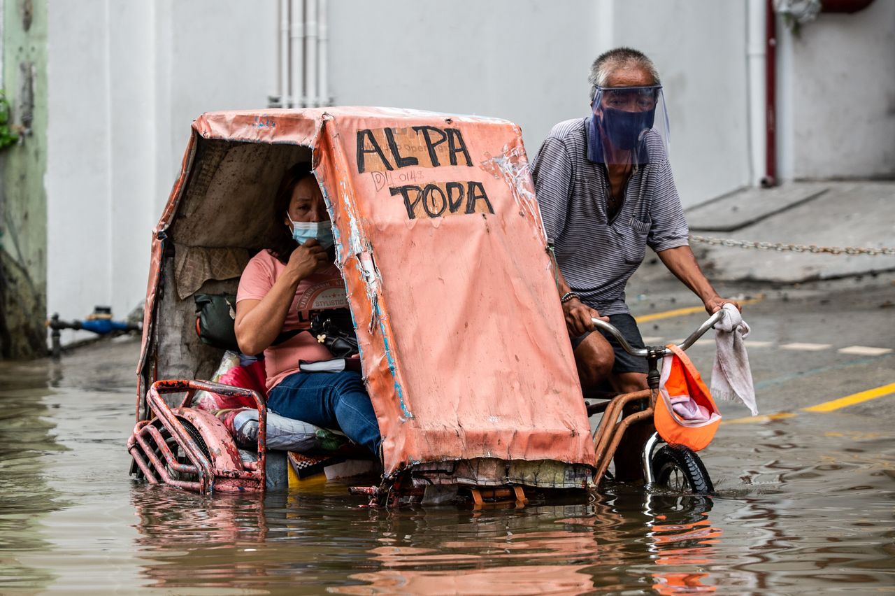Κορονοϊός και πλημμύρες στις Φιλιππίνες