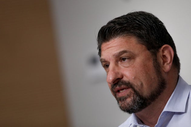 Νέες ανακοινώσεις Χαρδαλιά για γάμους, μπαρ και