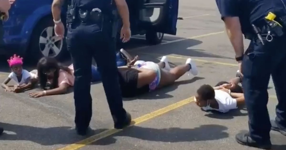 Aurora Police Mistakenly Handcuff Black Family At Gunpoint For ...