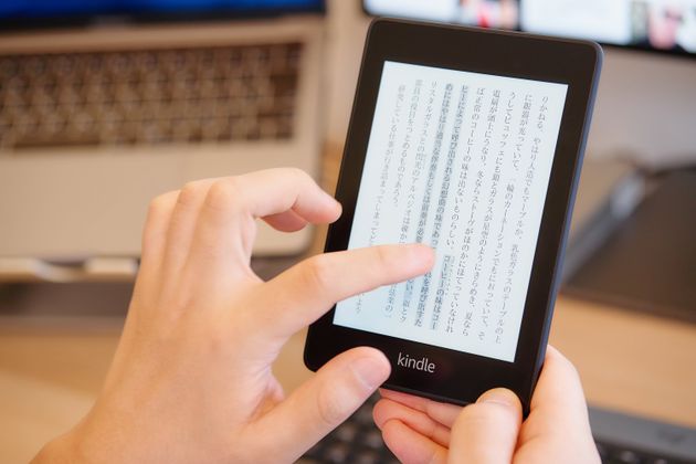 おうち時間が増える中 約40 が 読書量が増えた と回答 今 本の悩みをkindle Paperwhiteで解決する方法 ハフポスト