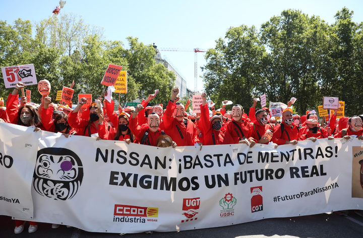 Trabajadores de Nissan protestando