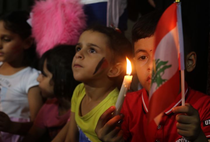 Γάζα - Παιδιά μεκεριά σε ένδειξη συμπαράστασης στον δοκιμαζόμενο λαό του Λιβάνου.(Photo by Khaled Omar/Xinhua via Getty) (Xinhua/ via Getty Images)