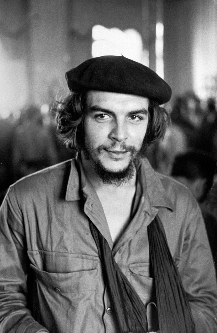 Argentinian rebel Ernesto Che Guevara, who helped Castro run the Cuban revolution, with his left arm in a sling. (Photo by Joseph Scherschel/The LIFE Picture Collection via Getty Images)