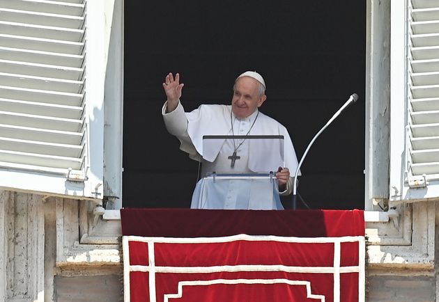 O papa Francisco nomeou seis mulheres, incluindo a ex-tesoureira do príncipe Charles, para o Conselho...