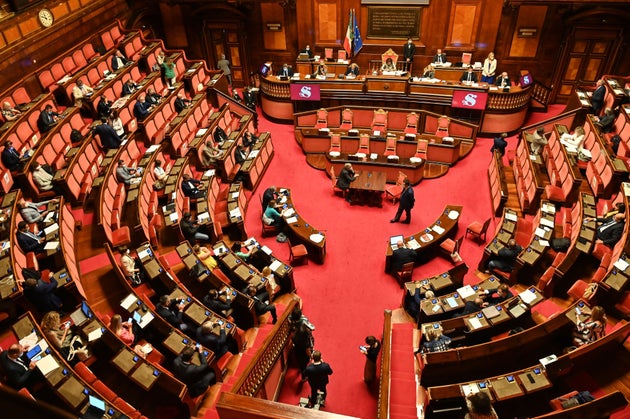Tagliamo un terzo della nostra democrazia in cambio di un caffè all Tagliamo un terzo della nostra democrazia in cambio di un caffè all