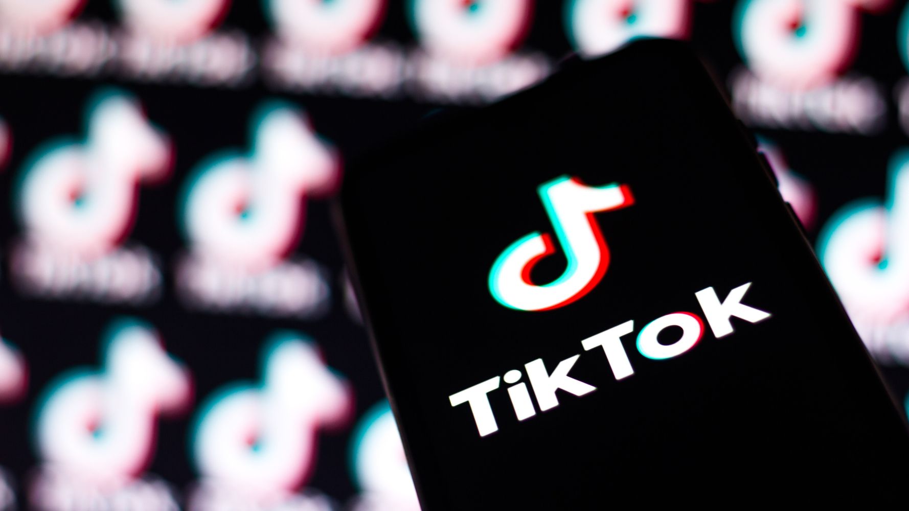 TikTok Threatens Suit Over Trump's 'Dangerous Precedent' Banning Business