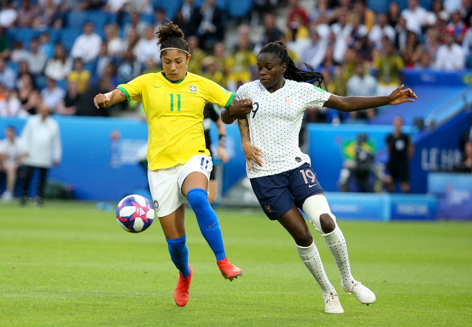 Cris Rozeira em partida nas oitavas de final da Copa do Mundo Feminina de 2019 entre França e...