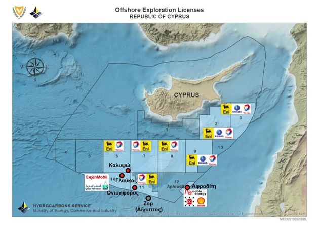 Εικόνα 8: Χάρτης παραχωρήσεων έρευνας και εκμετάλλευσης υδρογονανθράκων και βεβαιωμένα κοιτάσματα Κύπρου (κόκκινες κουκίδες) [18], επεξεργασία από [28].