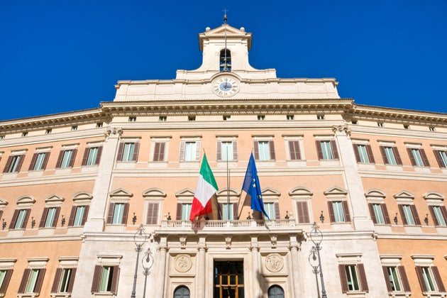 Ma ridurre il numero dei parlamentari è cosa buona e moderna Ma ridurre il numero dei parlamentari è cosa buona e moderna