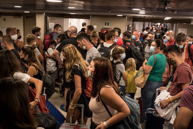 Movida e rientri dalle vacanze, è allarme giovani Movida e rientri dalle vacanze, è allarme giovani