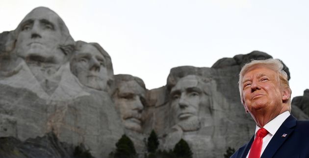White House Reportedly Asked How To Get A New Presidents Face On Mount Rushmore
