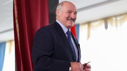 Au Bélarus, le “dernier dictateur d’Europe” réélu triomphalement, sa rivale demande son