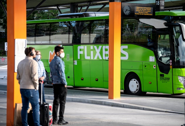 Covid, Flixbus cancella 5mila biglietti. Pronto il rimborso Covid, Flixbus cancella 5mila biglietti. Pronto il rimborso