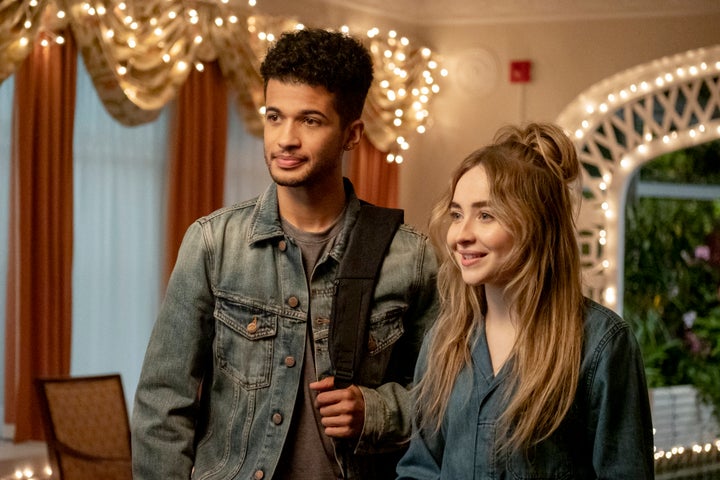 Actors Jordan Fisher and Sabrina Carpenter in the movie "Work It" on Netflix.