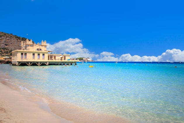 In Sicilia più contagi che in Lombardia. Preoccupano i casi importati da Malta In Sicilia più contagi che in Lombardia. Preoccupano i casi importati da Malta