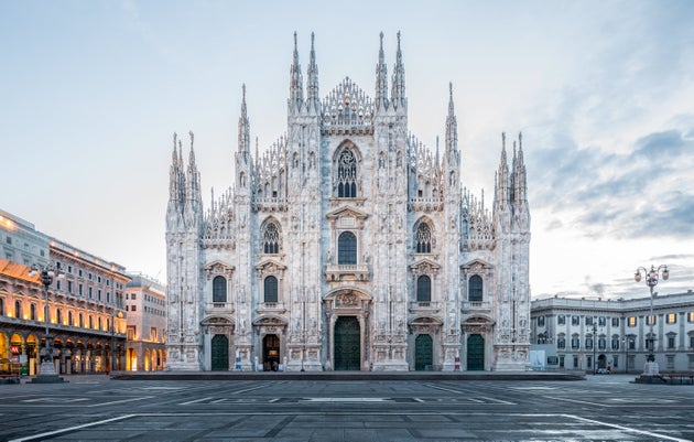 Duomo di Milano, disarmato e arrestato uomo che aveva preso in ostaggio guardia giurata Duomo di Milano, disarmato e arrestato uomo che aveva preso in ostaggio guardia giurata