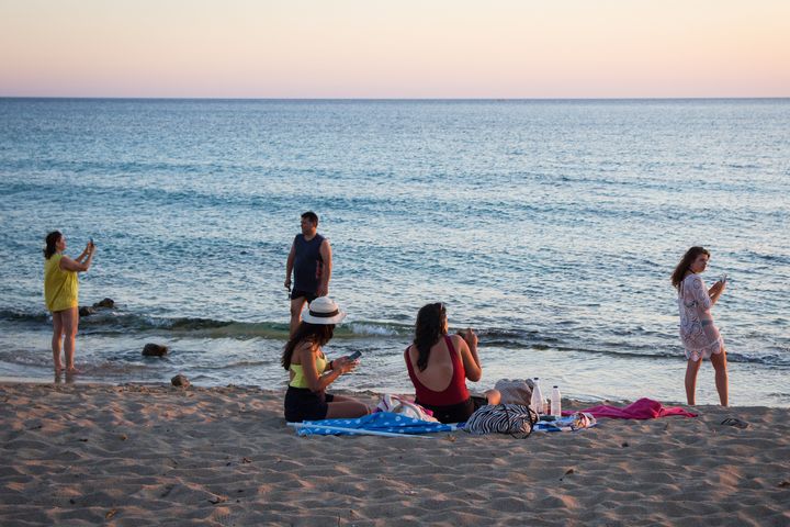 Παραλία στον Πειραιά (Photo by Nikolas Kokovlis/NurPhoto via Getty Images).