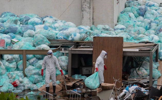 Απομάκρυνση επικίνδυνων αποβλήτων από νοσοκομείο αναφοράς στο Μεξικό. 