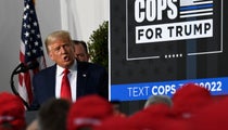 NYPD Officer Suspended After Blasting ‘Trump 2020’ From
Patrol Car Loudspeaker 3