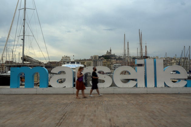 A Marseille L Obligation De Port Du Masque Etendue A De Nouveaux Quartiers Le Huffpost