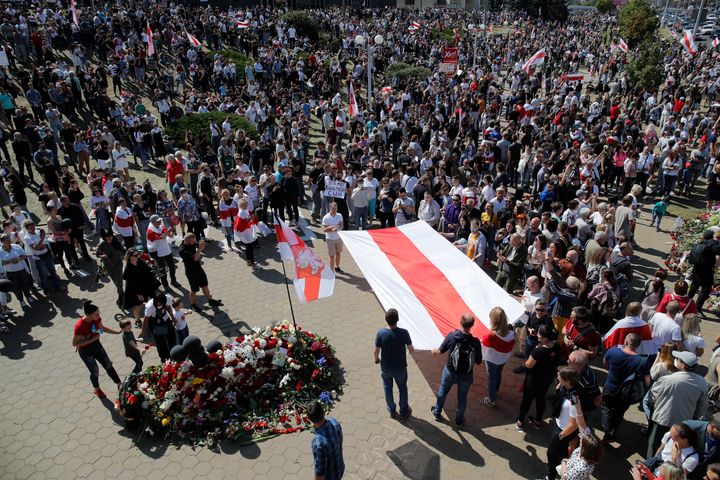 Φωτογραφία από την κηδεία του άνδρα που σκοτώθηκε στις διαδηλώσεις μετά το εκλογικό αποτέλεσμα στην Λευκορωσία. 