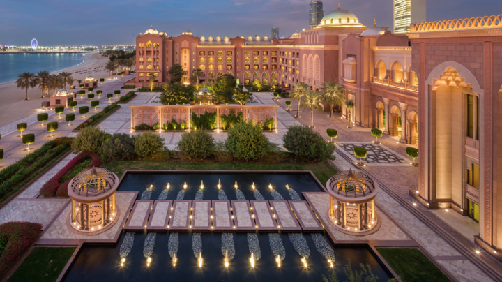 Imagen del exterior del hotel Emirates Palace.