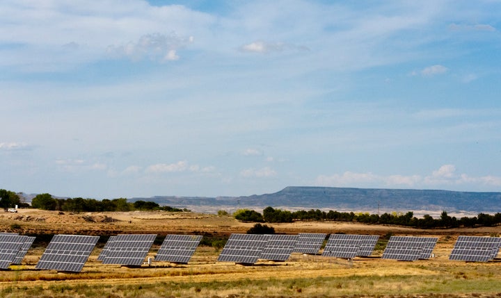 Paneles solares cerca de Corella