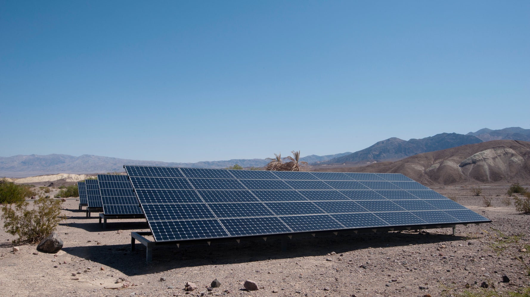 Solar Power Is Booming But It S Putting Desert Wilderness At Risk Huffpost