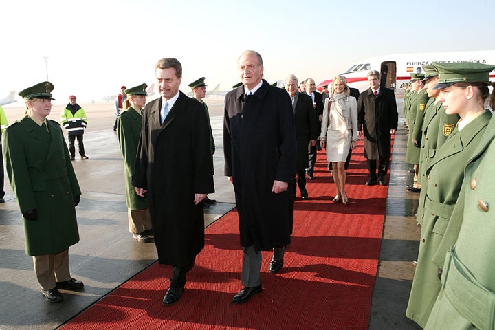 El rey Juan Carlos I y Corinna en Stuttgart, en Alemania. 2 de febrero de 2006.