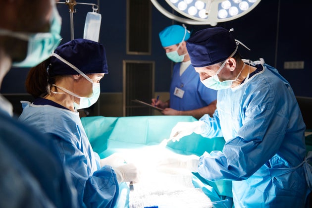 Primo trapianto di utero in Italia: domani al Cannizzaro di Catania la visita del viceministro Sileri Primo trapianto di utero in Italia: domani al Cannizzaro di Catania la visita del viceministro Sileri