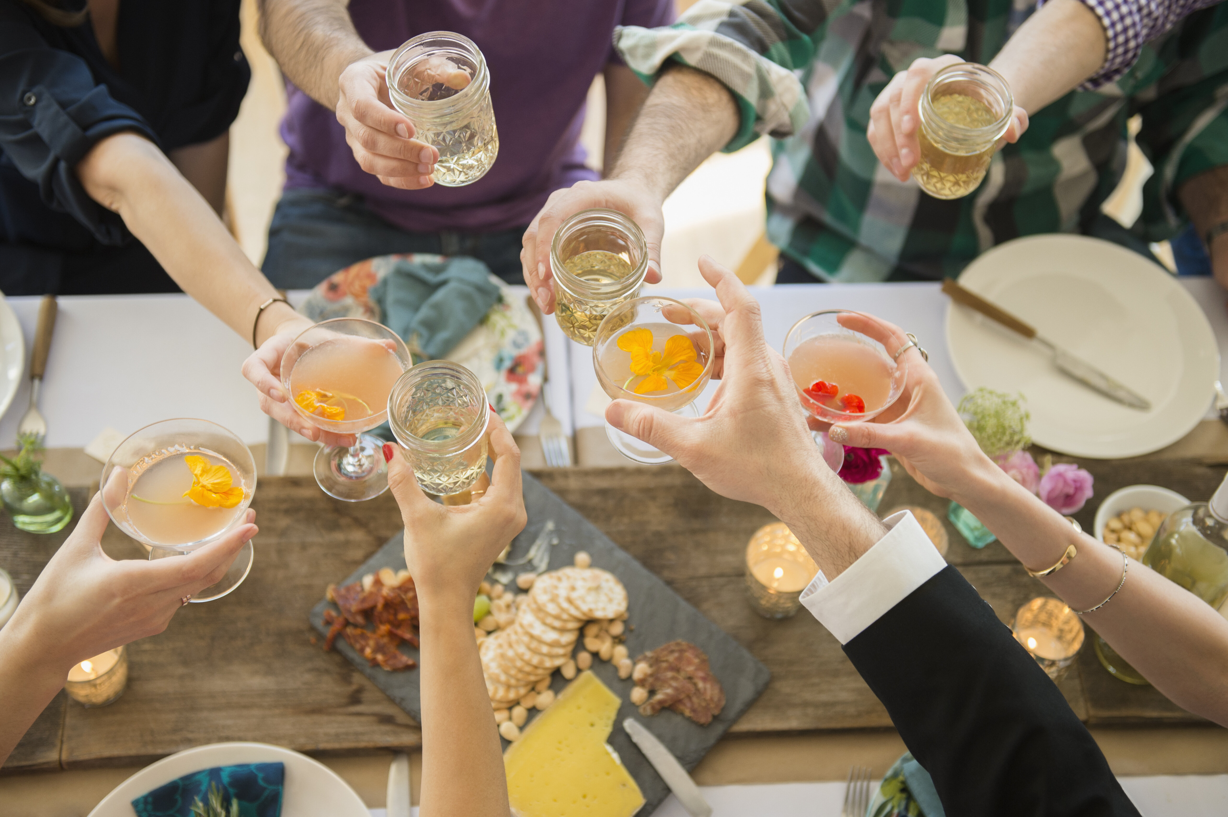 How to celebrate. Праздничное застолье. Праздник застолье. Корпоратив застолье. Застолье на день рождения.