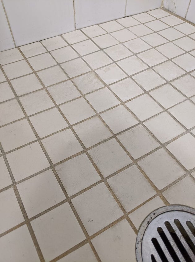 “The floor in the bathroom was covered in grime and dirt, I couldn’t take a shower. The handles and tables were all sticky,” Farmer said.