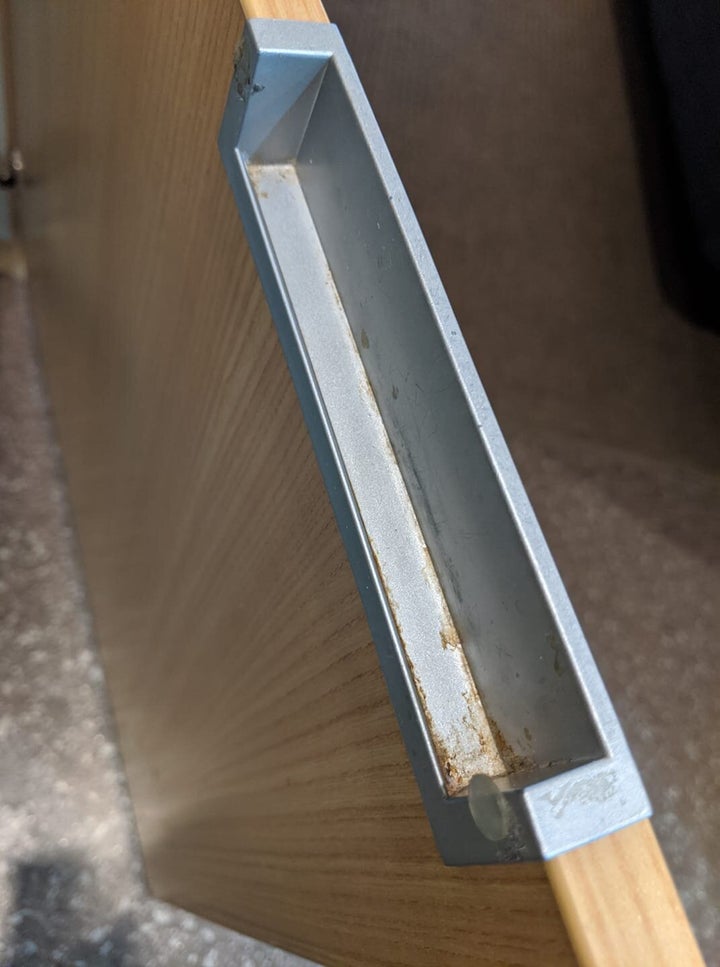 Farmer described the handles and doorknobs in her room as "sticky" and "dirty".