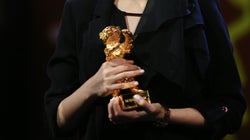 Des prix non genrés au cinéma ? La décision de la Berlinale relance un débat qui