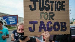 Jacob Blake, criblé de balles par des policiers, est paralysé jusqu’à la