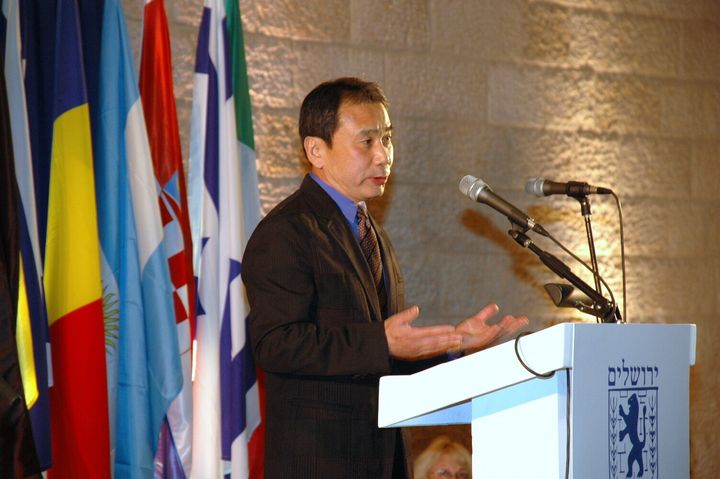 2009年2月、イスラエルの文学賞「エルサレム賞」の受賞スピーチを行う作家の村上春樹さん（エルサレム