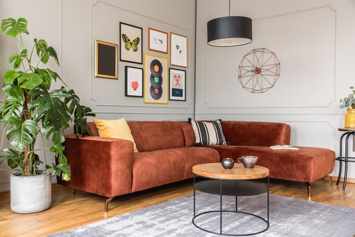 Here are the best websites to find furniture and home decor on a budget. 