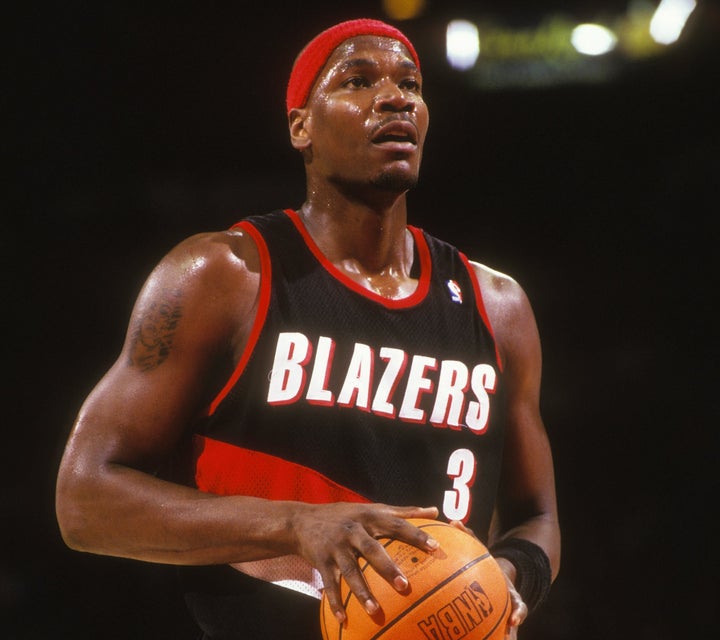 Cliff Robinson takes a foul shot during in game against the Washington Bullets in 1995.