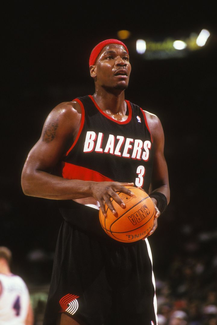 Cliff Robinson takes a foul shot during in game against the Washington Bullets in 1995.