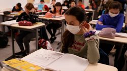 “L’école n’est pas prête”: des médecins appellent à renforcer le protocole sanitaire avant la