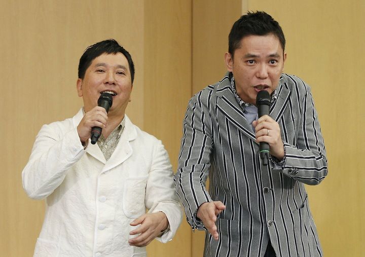 お笑いコンビ「爆笑問題」の田中裕二さん（左）、太田光さん＝2015年10月4日撮影