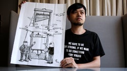 “自由”がギロチンにかけられている…。反逆の風刺画家は、1人になっても香港に残ることを決めた